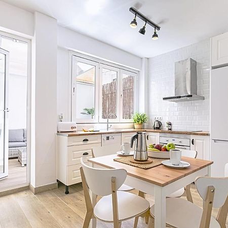 Precioso Apartamento Con Patio Málaga Exteriör bild