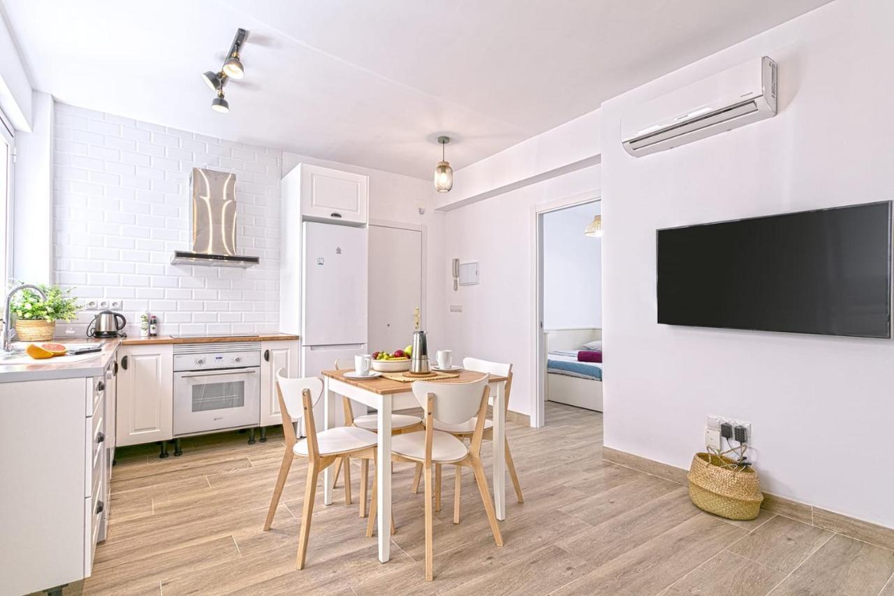 Precioso Apartamento Con Patio Málaga Exteriör bild